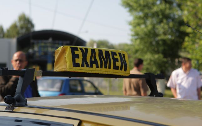 Sfaturi pentru a trece examenul de conducere